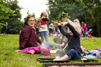 Wildfamilies outdoors